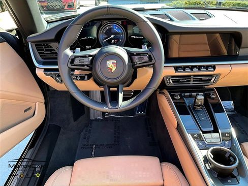 Used 2024 Porsche 911 Carrera image 7