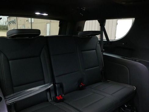 New 2026 Chevrolet Suburban Premier w/ Sun And Tow Package AWD/4WD image 13