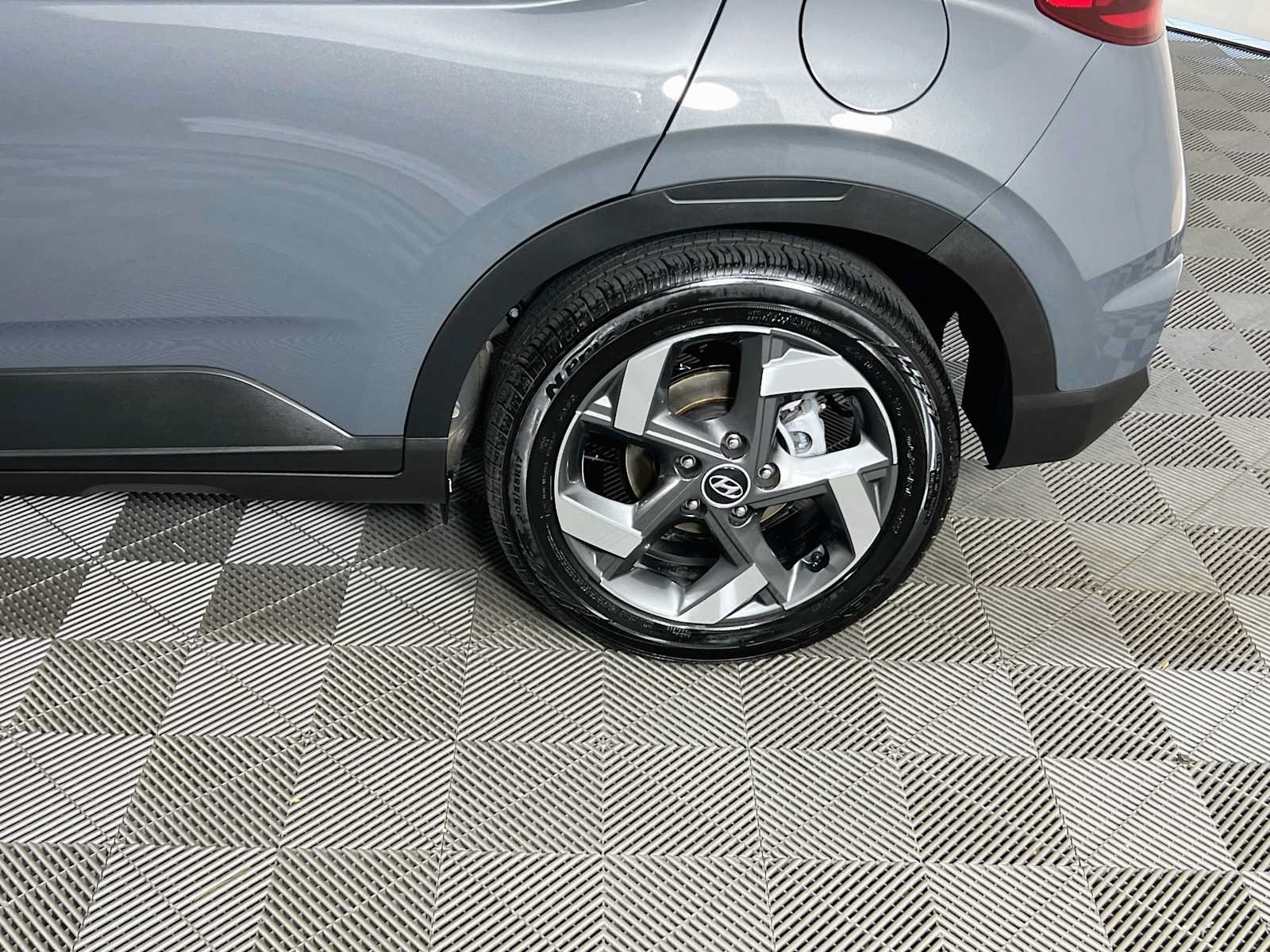 Certified 2026 Hyundai Venue SEL FWD image 32