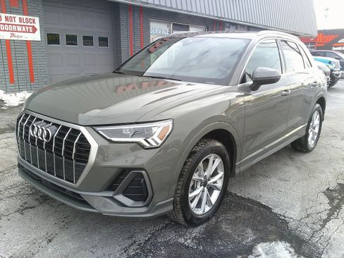 Used 2025 Audi Q3 2.0T Premium image 12