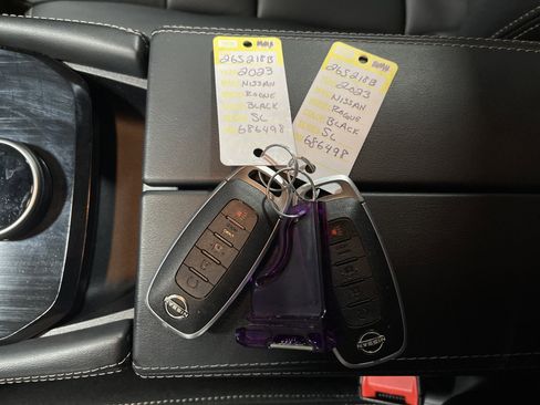 Used 2023 Nissan Rogue SL w/ SL Premium Package image 28