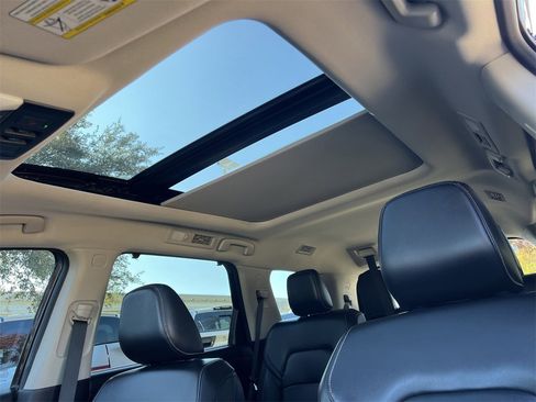 Certified 2022 Nissan Pathfinder SL w/ SL Premium Package image 24