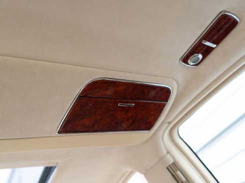 Used 2007 Maybach 57 image 38