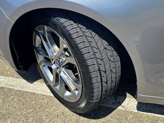 Used 2020 Ford Fusion SEL FWD image 25
