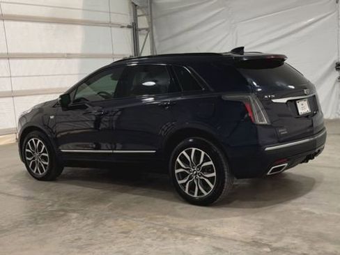 Used 2021 Cadillac XT5 Sportv AWD/4WD image 2
