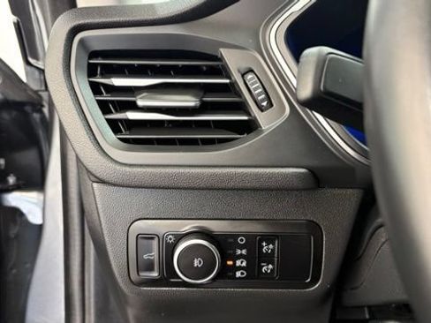 Used 2025 Ford Escape Platinum AWD/4WD image 33