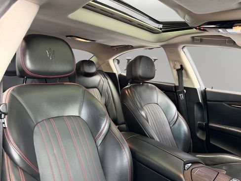 Used 2017 Maserati Ghibli image 14