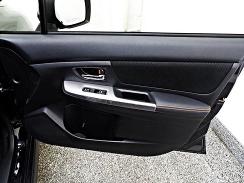 Used 2016 Subaru Crosstrek 2.0i Premium image 11