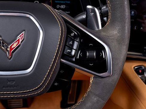 Used 2023 Chevrolet Corvette Stingray Premium Conv w/ Z51 Performance Package image 33