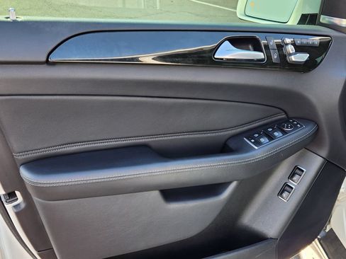 Used 2019 Mercedes-Benz GLS 450 4MATIC image 6