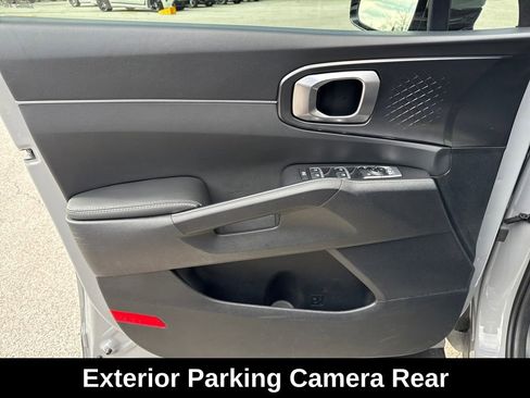 Used 2025 Kia Sorento S w/ Panoramic Sunroof Package image 14