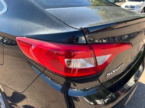 Used 2017 Hyundai Sonata Sport w/ Value Edition Package 02 FWD image 11