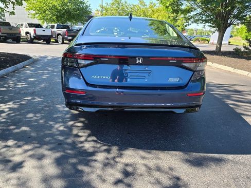 Used 2025 Honda Accord Touring image 6