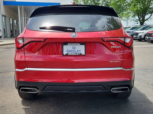 Used 2024 Acura MDX SH-AWD w/ Technology Package image 4