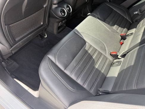 Used 2022 Alfa Romeo Stelvio Veloce AWD/4WD image 22