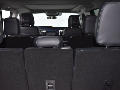 New 2026 Ford Expedition Platinum image 13