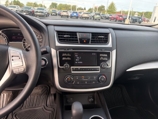 Used 2017 Nissan Altima 2.5 S w/ Power Driver Seat Package FWD image 21