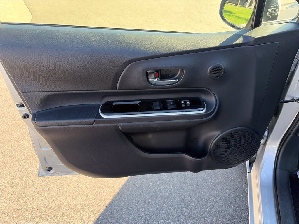 Used 2015 Toyota Prius C Three FWD image 22
