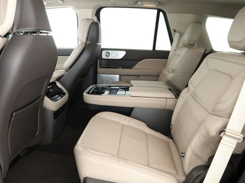Used 2022 Lincoln Navigator Reserve w/ Equipment Group 201A image 19