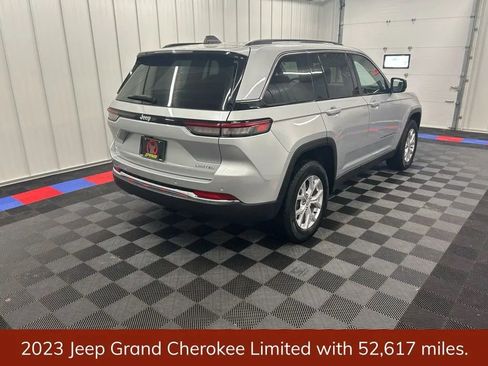 Used 2023 Jeep Grand Cherokee Limited image 3