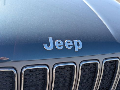 Used 2020 Jeep Renegade Limited AWD/4WD image 11