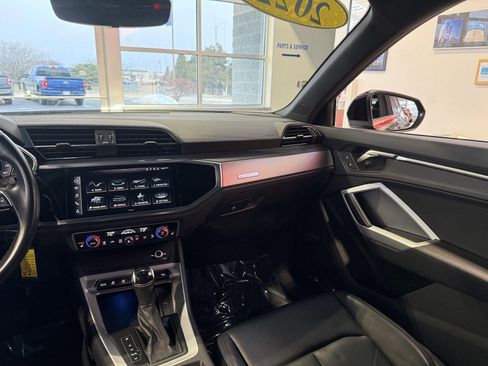 Used 2022 Audi Q3 2.0T Premium Plus image 23