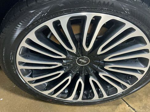 Used 2021 Lincoln Aviator Black Label w/ Dynamic Handling Package image 8