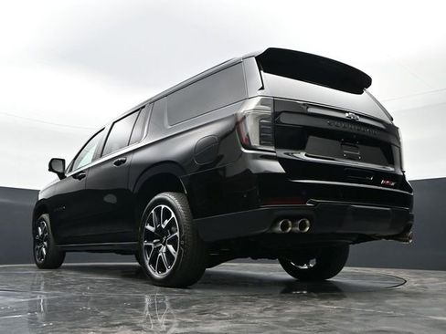 Used 2025 Chevrolet Suburban RST w/ Comfort Package AWD/4WD image 44