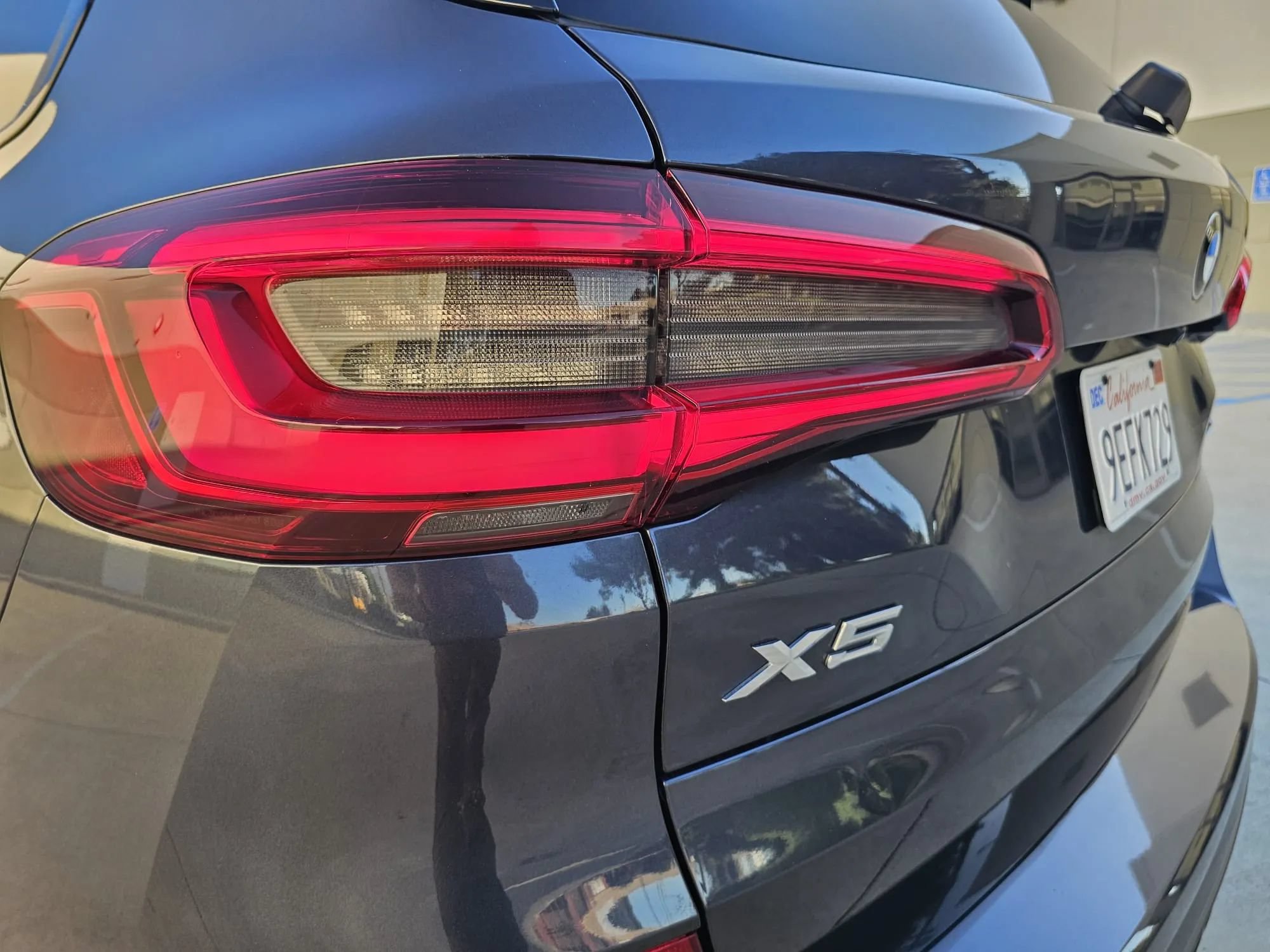 Used 2020 BMW X5 xDrive40i w/ M Sport Package AWD/4WD image 11