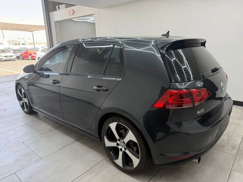 Used 2015 Volkswagen Golf 4-Door FWD image 4