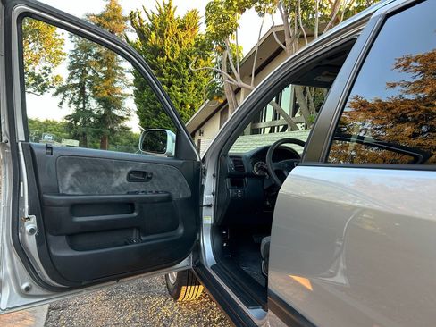 Used 2002 Honda CR-V EX image 24