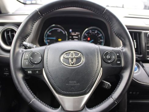 Used 2016 Toyota RAV4 XLE image 31