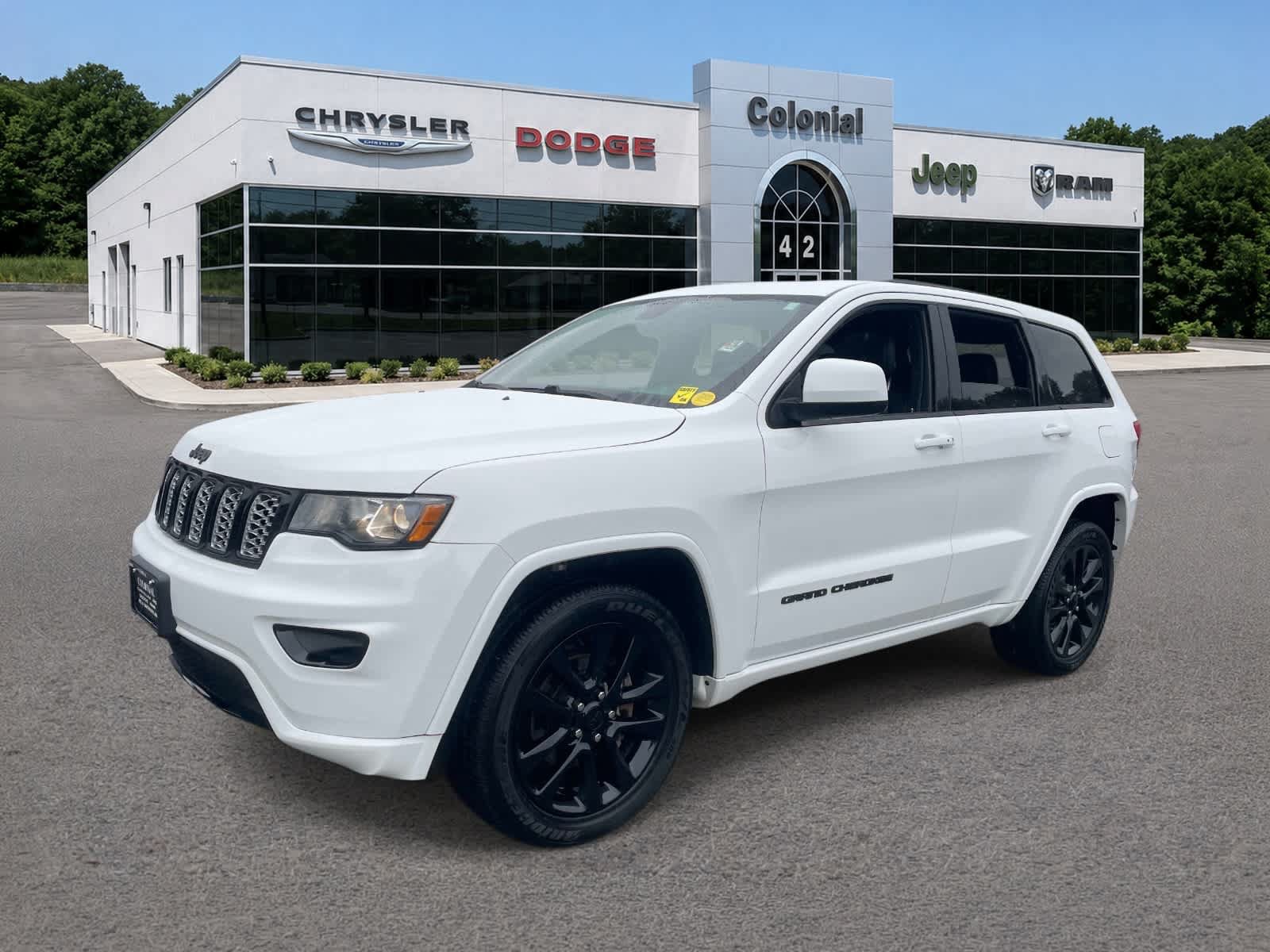 Used 2018 Jeep Grand Cherokee Altitude AWD/4WD image 1