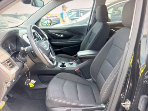 Used 2024 GMC Terrain SLE FWD image 6