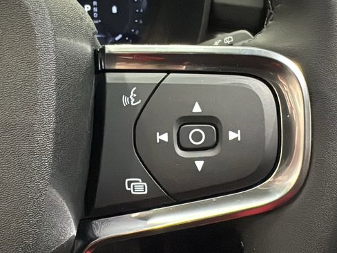 Used 2026 Volvo XC40 B4 Plus w/ Climate Package image 14