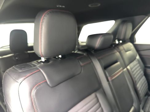 Used 2025 Ford Explorer ST-Line w/ Premium Package RWD image 40