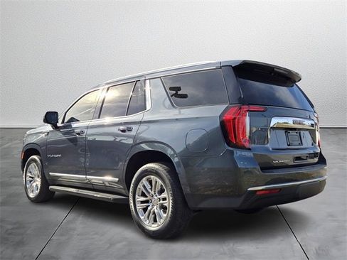 Used 2021 GMC Yukon SLT w/ SLT Luxury Package image 3