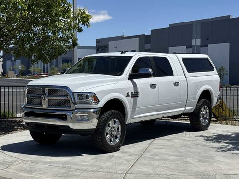 Used 2018 RAM 2500 Laramie w/ Cold Weather Group AWD/4WD image 4