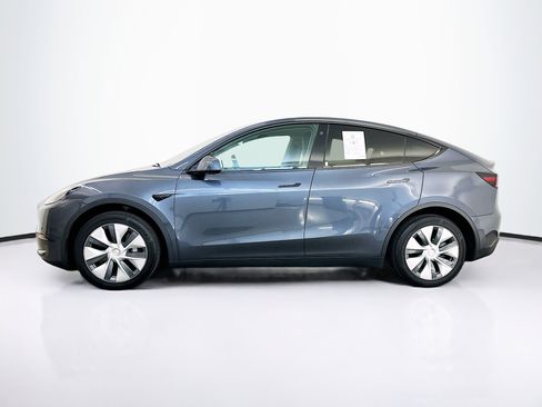 Used 2023 Tesla Model Y Long Range image 4