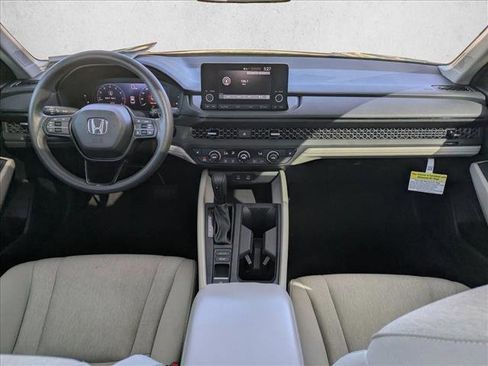 Certified 2023 Honda Accord EX image 18