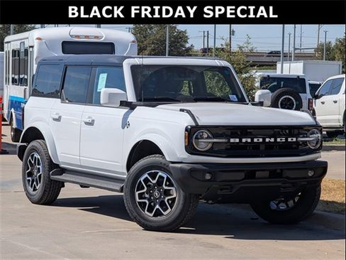Used 2025 Ford Bronco Outer Banks image 1