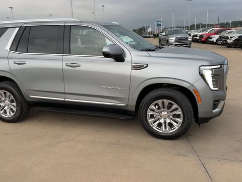 Used 2025 GMC Yukon Denali AWD/4WD image 9
