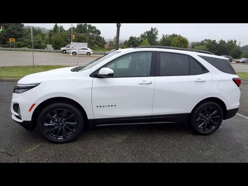 Certified 2024 Chevrolet Equinox RS w/ RS Leather Package AWD/4WD image 5