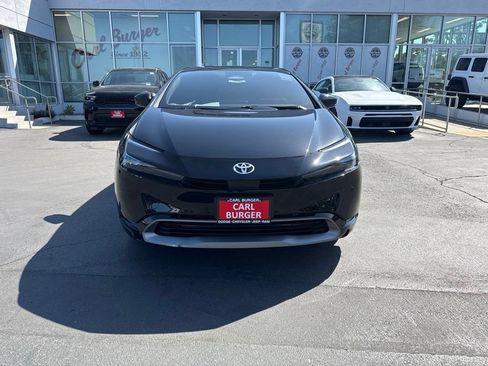 Used 2023 Toyota Prius XLE FWD image 2