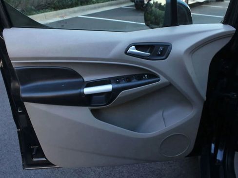Used 2014 Ford Transit Connect Titanium FWD image 13
