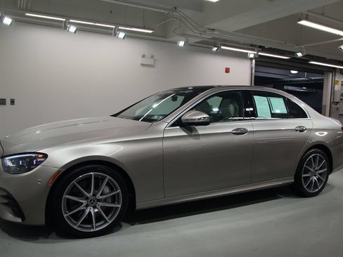Certified 2023 Mercedes-Benz E 350 4MATIC Sedan image 4