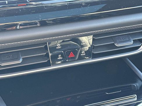 New 2026 Volkswagen Atlas Cross Sport SE image 30