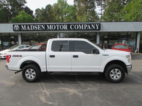 Used 2017 Ford F150 XLT image 4