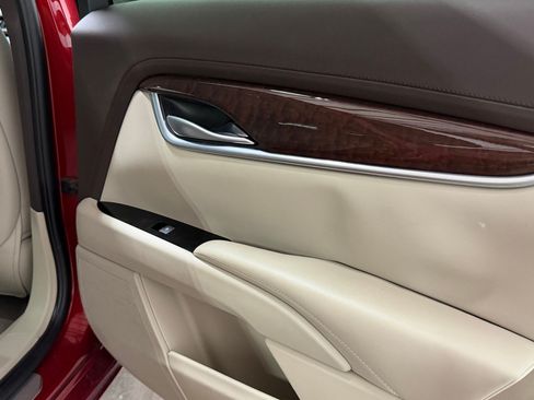 Used 2014 Cadillac XTS Luxury w/ Driver Awareness Package FWD image 40
