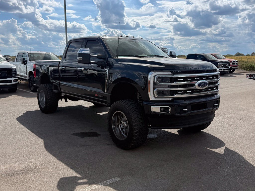 Used 2024 Ford F250 Platinum AWD/4WD image 2